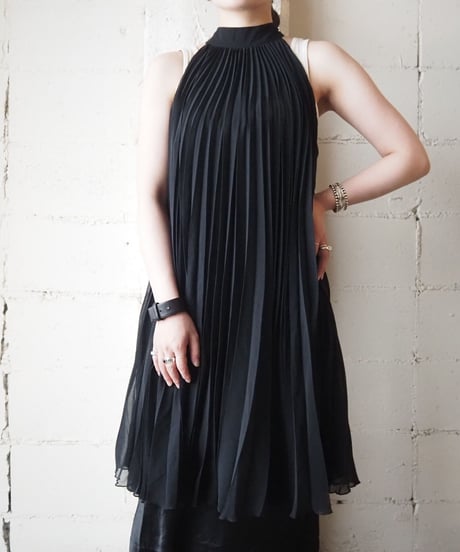 American Sleeve Pleated Seethrough Dress BK