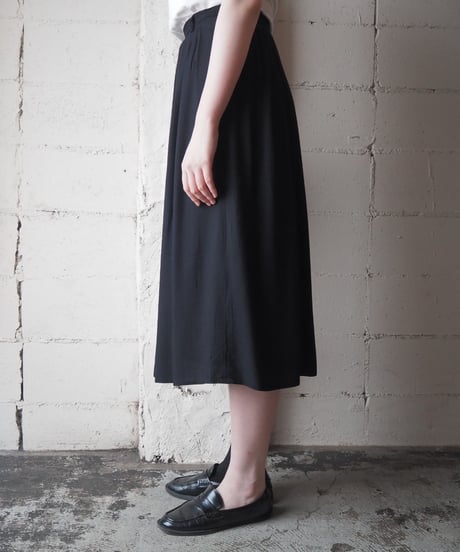 Tuck Flare Skirt BK