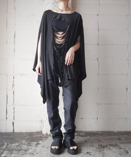 Slash&Cutout Poncho BK