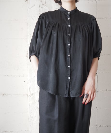 Stand Collar Voiume Sleeve Blouse BK