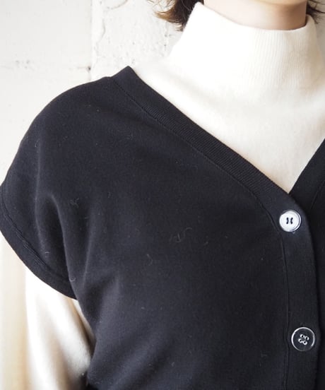 agnes b. Front Button Knit Vest BK