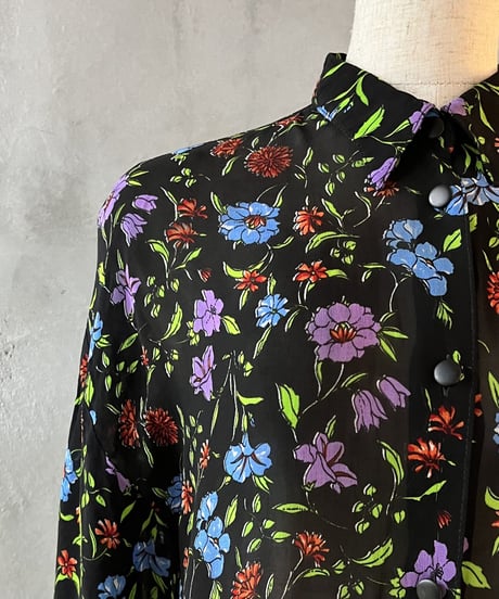 Flower Pattern Short Sleeve Shear Blouse BKBL
