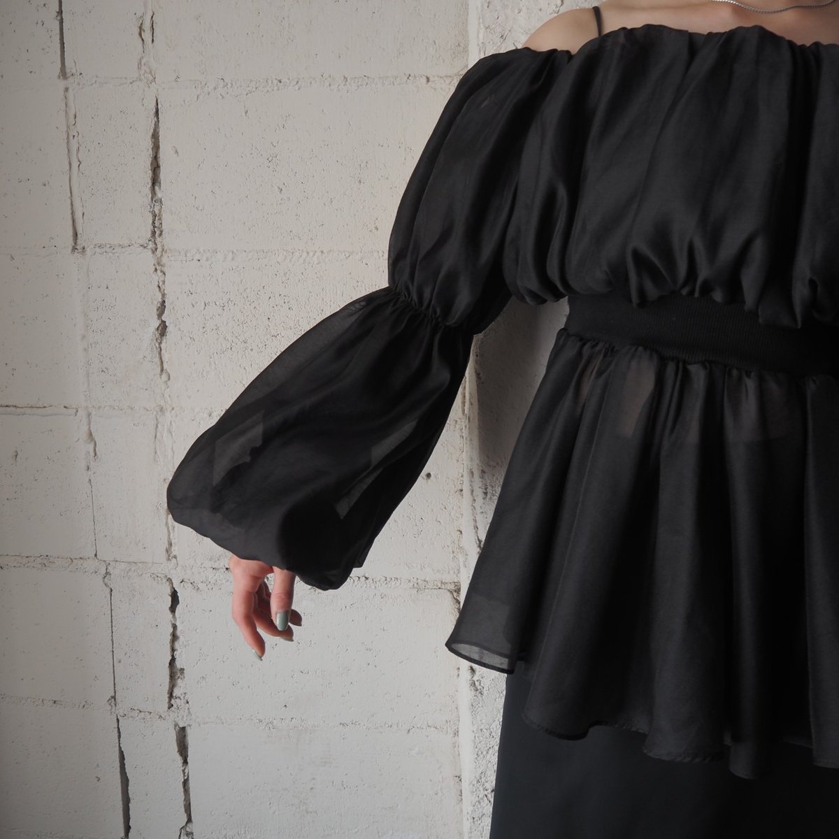 Balloon Sleeve Off Shoulder Tops BK | Orfeo