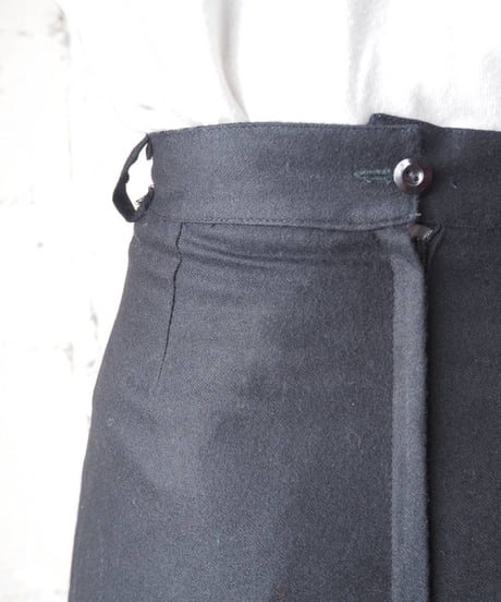 Design Medium Wool Skirt BK
