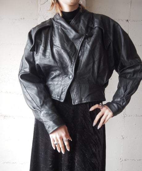 Collarless Short Leather Jacket BK