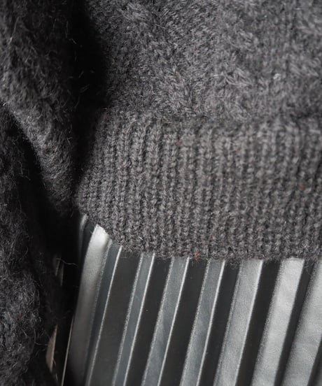 Cropped Piece Dyeing Fisherman Knit BK
