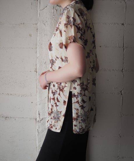 ANN TAYLOR Floral Open Collar Slit Shirt BE BR