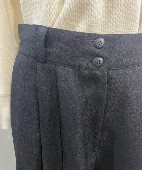 Side Pleated Design Pants BK