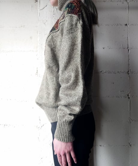 Turtle Design Collar Knit BEBR