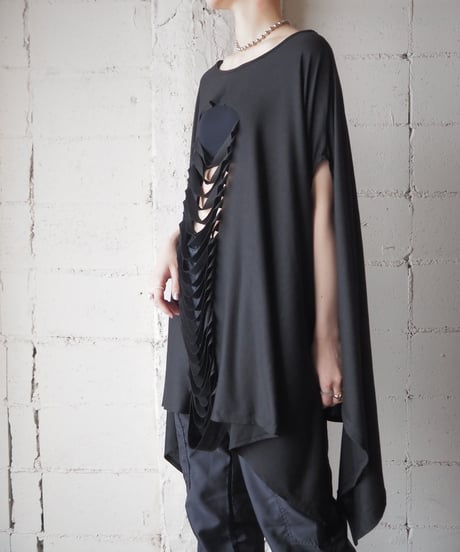 Slash&Cutout Poncho BK