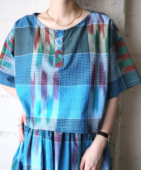 Short Blouse × Flared Skirt Setup BL