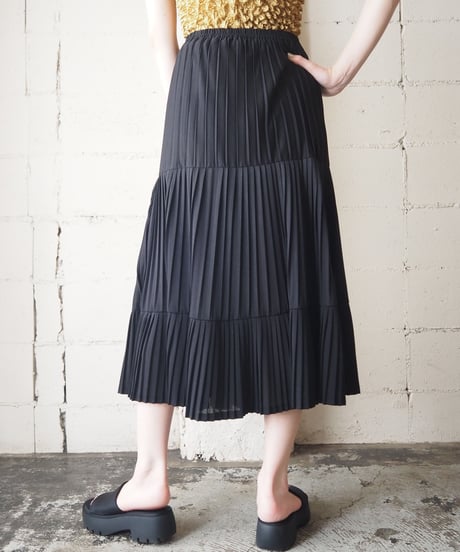 Pleated Tiered Skirt BK