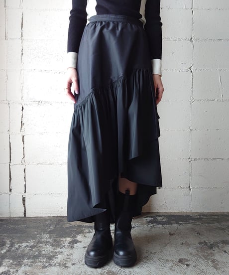 Asymmetric Hem Tiered Skirt BK