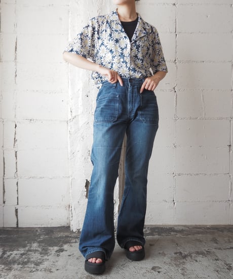 Open Collar Flower Pattern Shirt NVWHYE