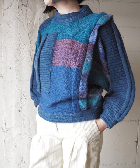 Color-Block Dolman Sleeve Sweater BL