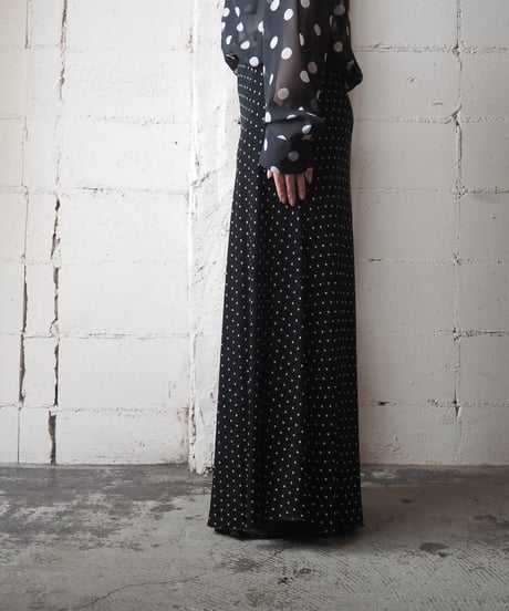 Dot Pattern Mellow Hem Easy Skirt BKWH