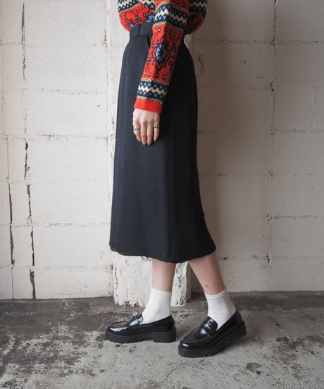 Back Button Tight Skirt BK