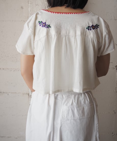 Mexican Embroidery Short Blouse IVRE