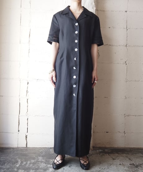 Pleated Back Open Collar Linen Dress BK