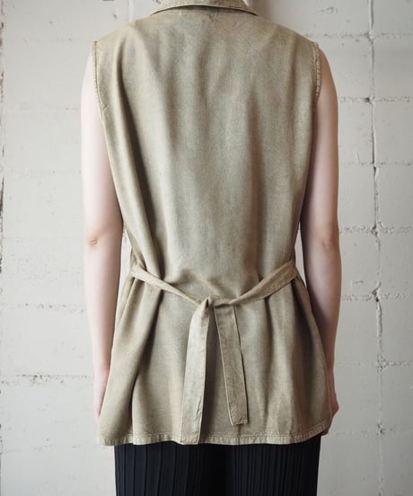 Embroidery Sleeveless Shirt KA