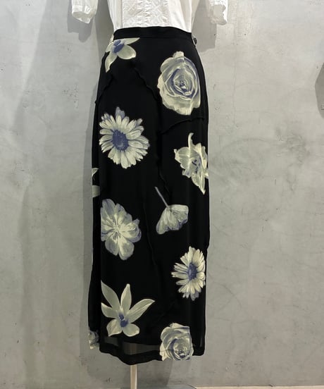 Side Slit Flower Pattern Sheer Skirt BK