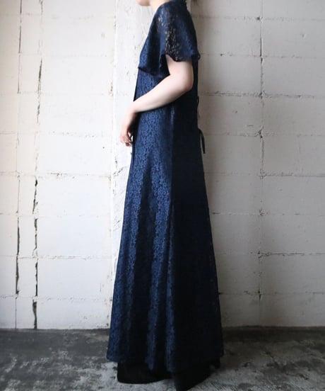 Peekaboo Lace Dress NV