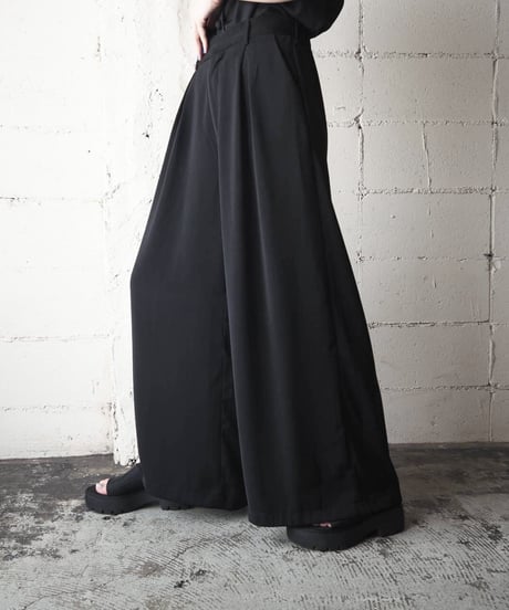 Tuck Wide Pants BK