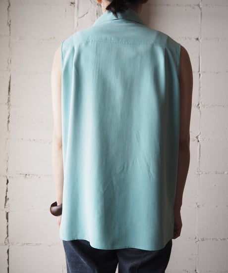 Sleeveless Silk Shirt BL