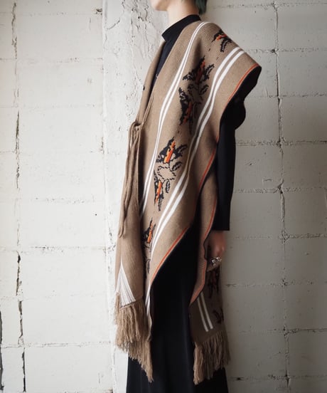 Pattern Square Fringe Vest BEWH