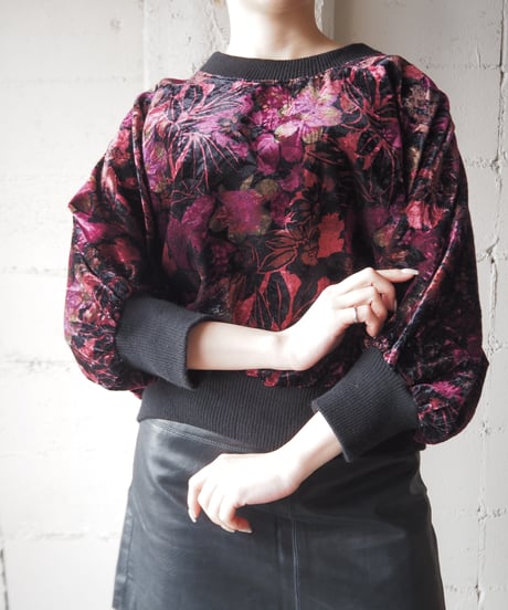 Flower Pattern Velour Pullover BK