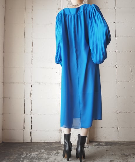 1970's Pleated Sleeve Dress BL