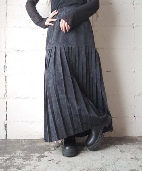 Shadow Pattern Pleated Flare Skirt BK
