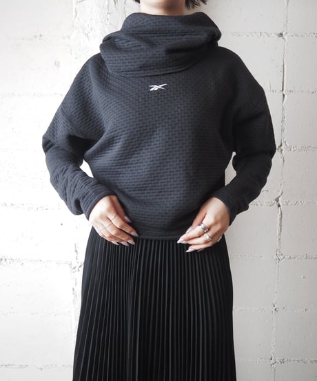 Reebok Embossing Design Hoodie BK