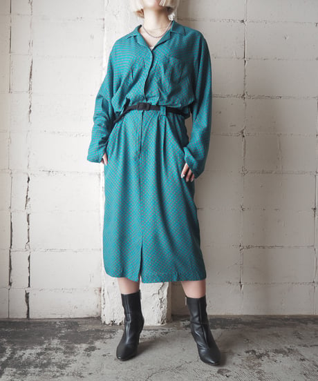 Paysley Print Open Collar Dress GN