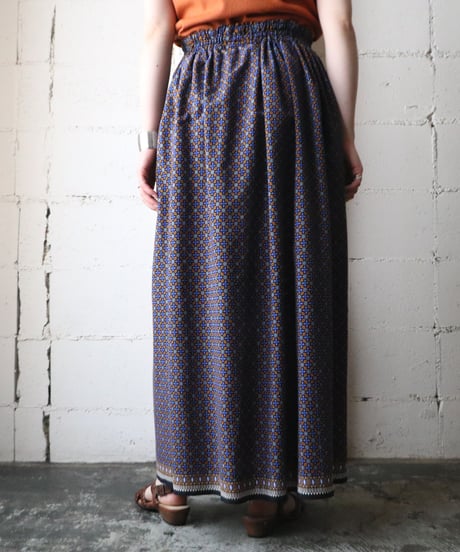 Arabesque Pattern Flared Skirt BL OR