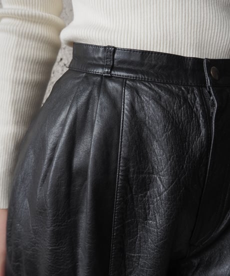 Leather Tuck Pants BK