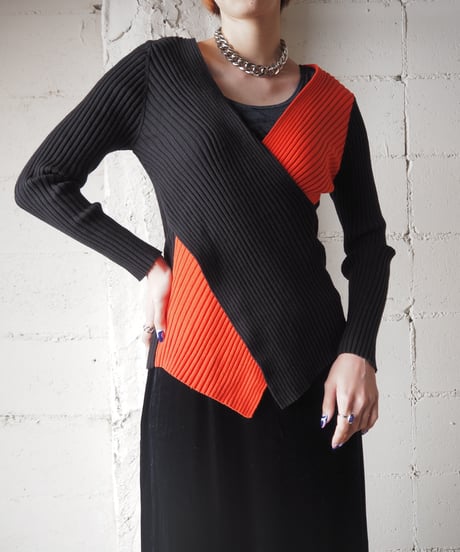 Bicolor Asymmetric Design Knit BKRE