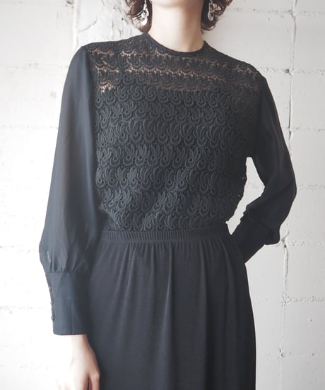 EURO Lace × Sheer Collarless Blouse BK