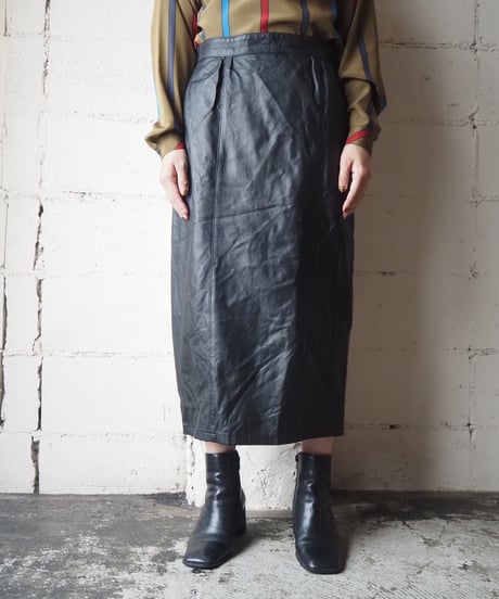 Pleated Leather Tight Skirt BK
