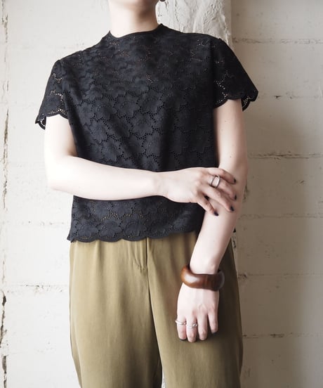 1960's Euro Cutwork Short Sleeve Blouse Bkp