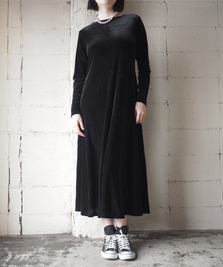 WHITE STAG Long Sleeve Velour Dress BK