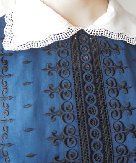 1960's Euro Lace Collar Embroidery Blouse NV WH