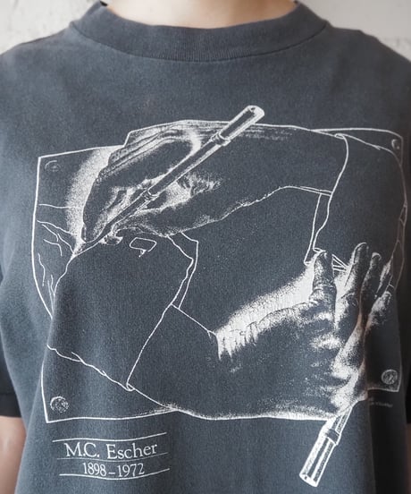 1990's M.C. ESCHER Drawing Hands Print Tee BK