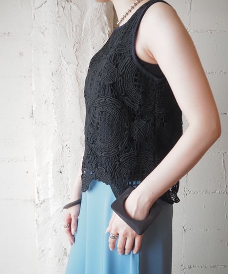 Sleeveless Lace Blouse BK