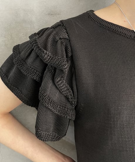 Frill Sleeve Collarless Short Sleeve Knit D.BR