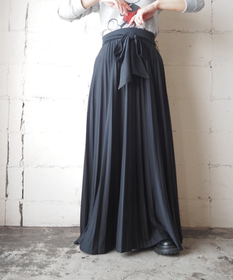 Belted Accordion Pleated Skirt BK