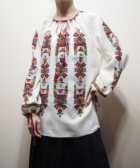Vintage Embroidery Blouse WHRE