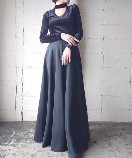 Velour Peekaboo Cutsewn BK
