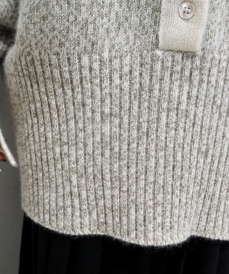 Front Button Bicolor Knit BE
