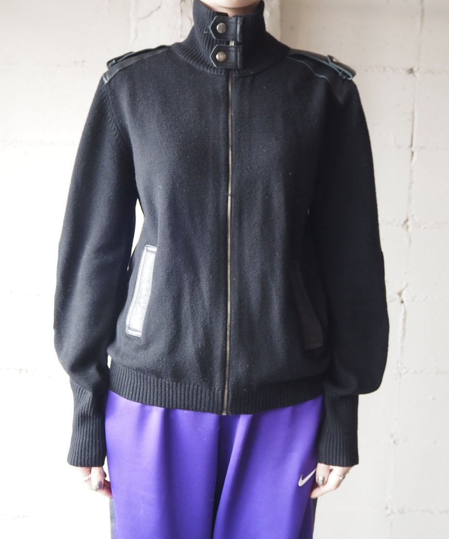 639acf27d325cc0bda79f15d